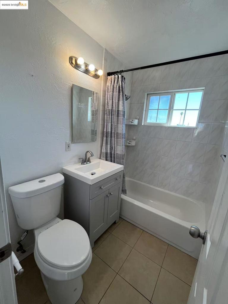 EAST OAKLAND - Residential Income