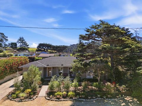 Photo of 329 Stuart Avenue, Pacific Grove, CA 93950 (MLS # ML82039676)