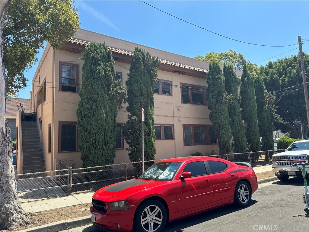 2134 Magnolia