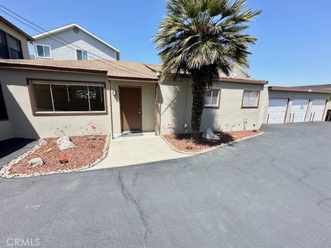 Photo of 1915 Belmont Lane, Redondo Beach, CA 90278 (MLS # SB26005970)