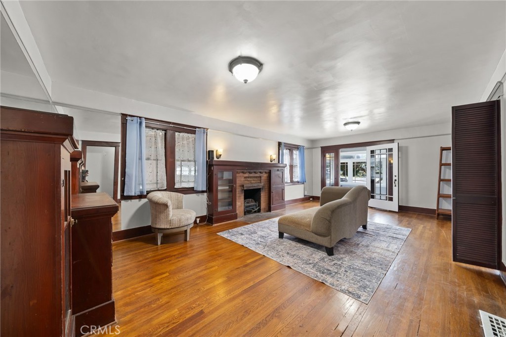 310 North Pacific Coast Highway