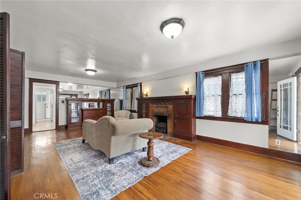 310 North Pacific Coast Highway