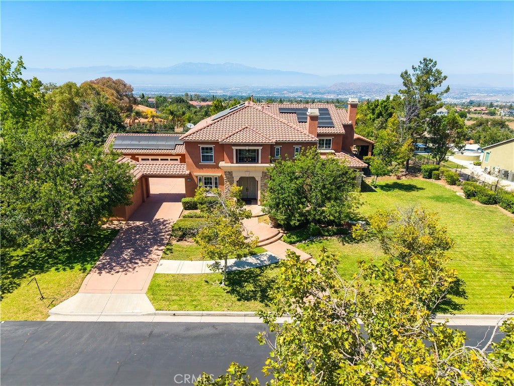 1055 Lowry Ranch