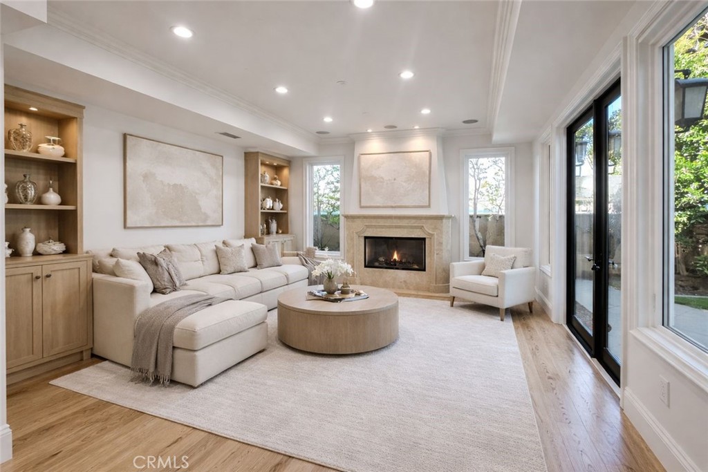 258 Santa Isabel Avenue