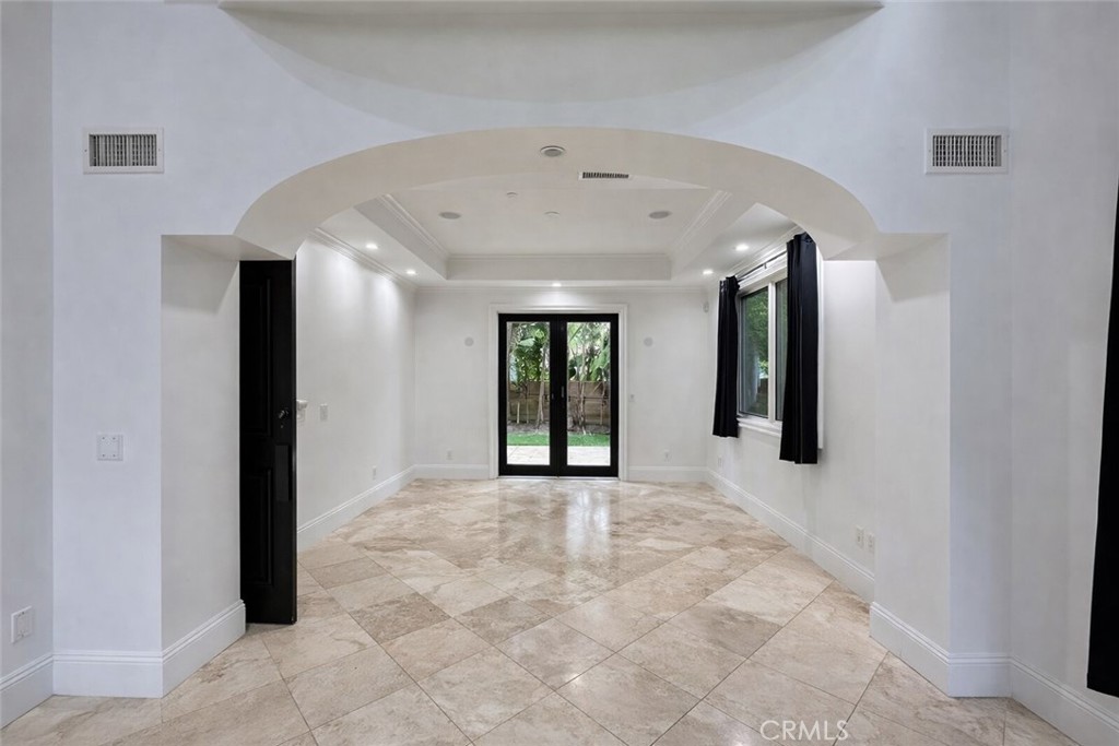 258 Santa Isabel Avenue