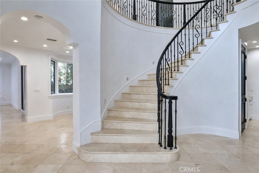 258 Santa Isabel Avenue