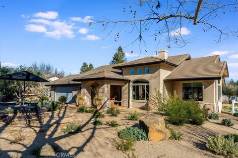 Photo of 501 Burlwood Ln, Templeton, CA 93465 (MLS # NS26035617)