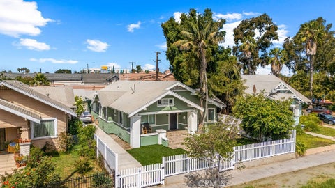 Photo of 1347 Atlantic Ave, Long Beach, CA 90813 (MLS # OC26083839)