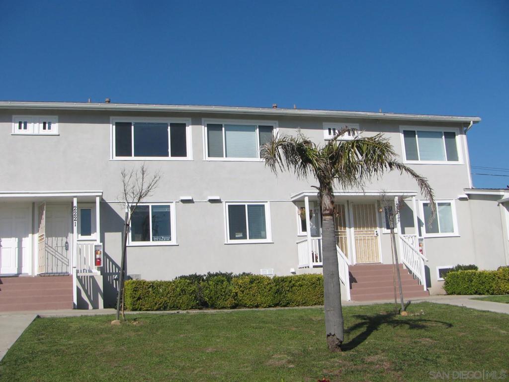 Exquisite total remodel townhome close to Fashion Valley, I-8 & 163, Mission Bay and USD. No neighbors above or below. Spacious brand new kitchen with full appliances and washer/dryer stack. Large center bar for entertaining, mood lighting throughout. 2 bedrooms, 1 bath upstairs, individual programmable AC/Heat in living room and AC in each bedroom. Tile flooring downstairs, wood laminate upstairs. NO CARPET! . Spectacular new travertine bath. Large private fenced backyard. Dedicated parking spot plus ample street parking.