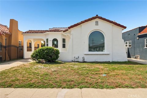 Photo of 1112 W 64th Street, Los Angeles, CA 90044 (MLS # OC26069905)