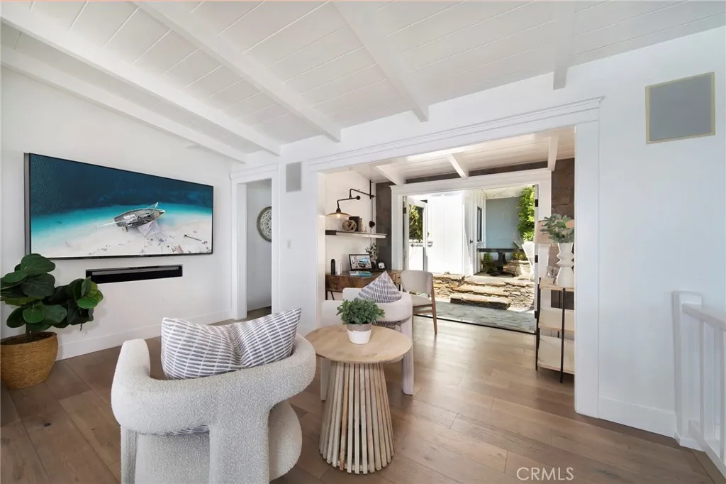 Laguna Beach, California 92651, United States, 2 Bedrooms Bedrooms, ,2 BathroomsBathrooms,Residential,Active,187797