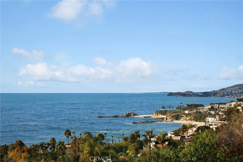 Laguna Beach, California 92651, United States, 2 Bedrooms Bedrooms, ,2 BathroomsBathrooms,Residential,Active,187797