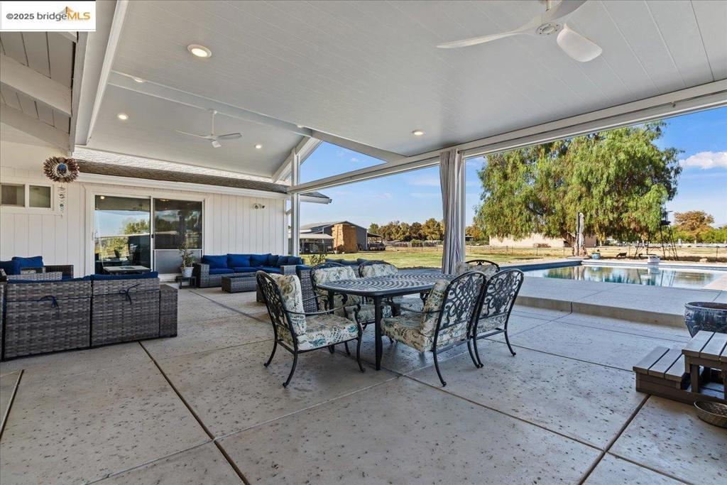 BRENTWOOD - Residential