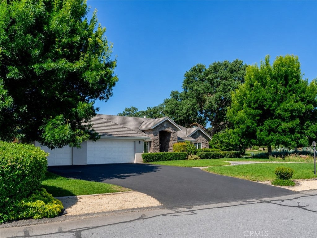 3200 Rancho Viejo