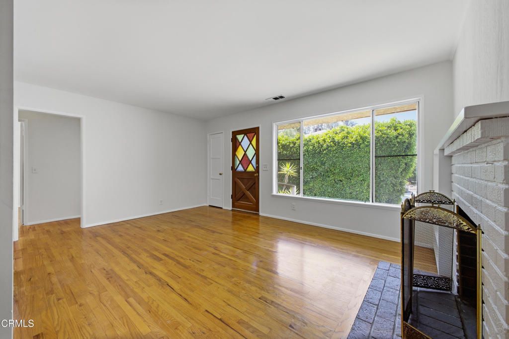 Photo of 1634 Orange Tree Lane, La Canada Flintridge, CA 91011 (MLS # P1-26615)