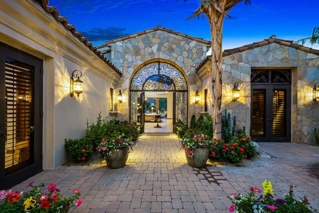 936 Andreas Canyon Drive