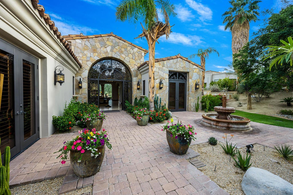 936 Andreas Canyon Drive