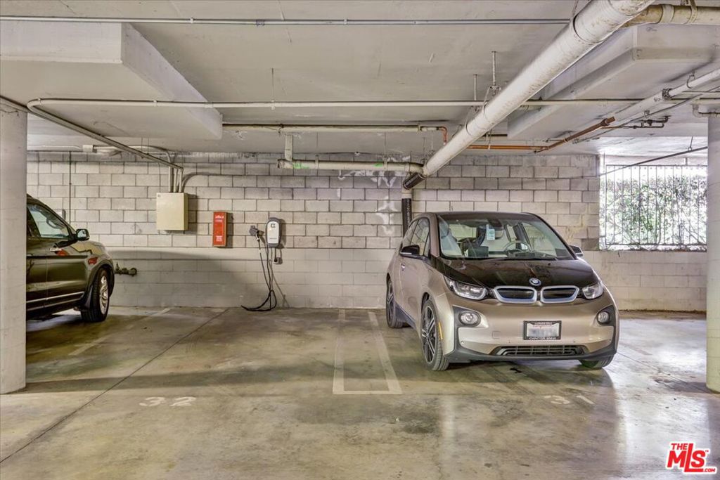 Oak Pointe - Residential