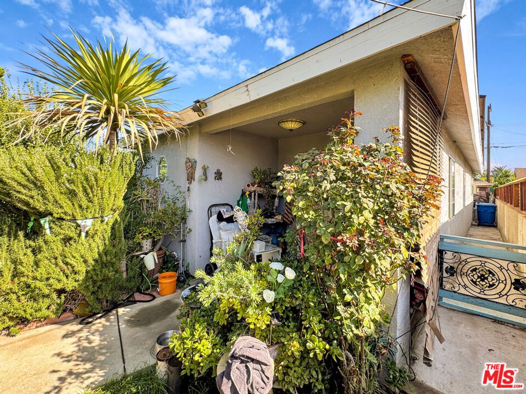 Photo of 13258 Filmore Street, Pacoima, CA 91331 (MLS # 25615669)