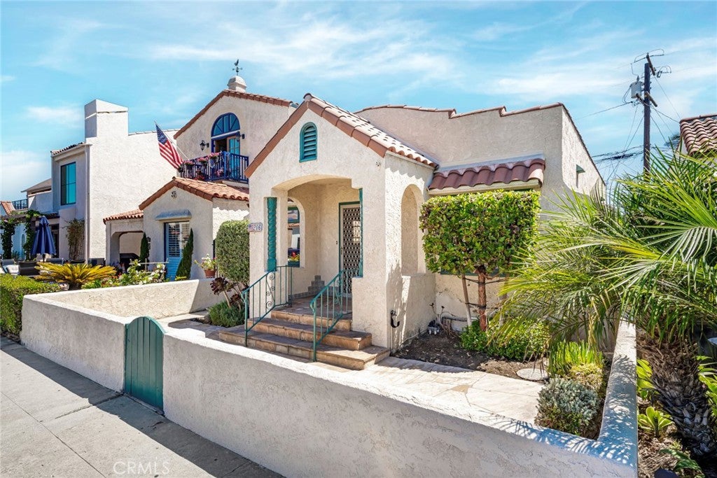 206 La Verne