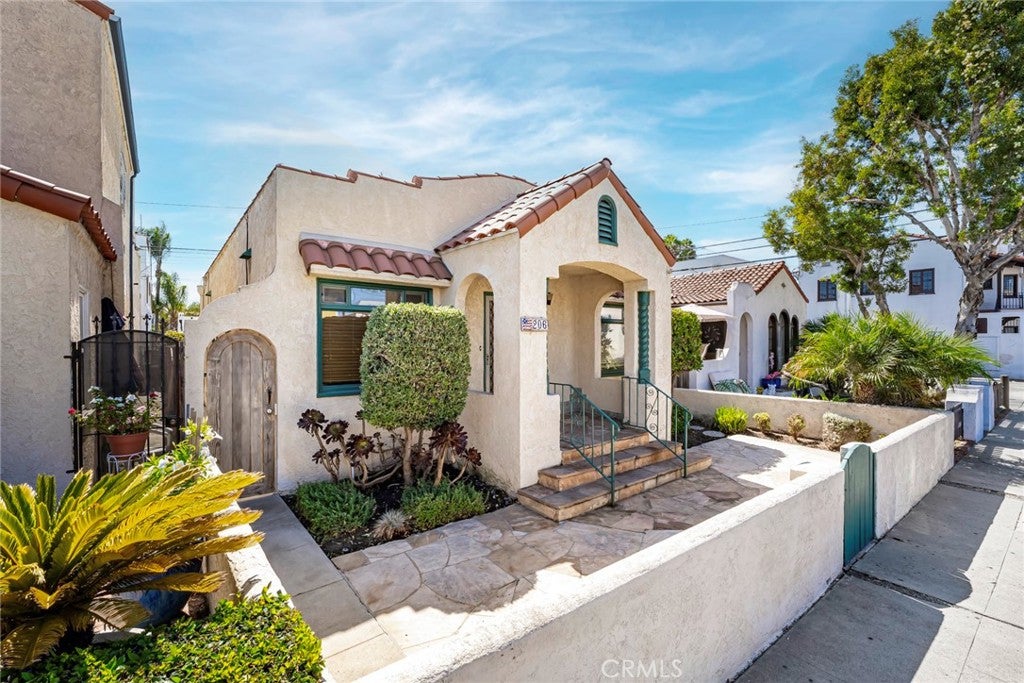 206 La Verne