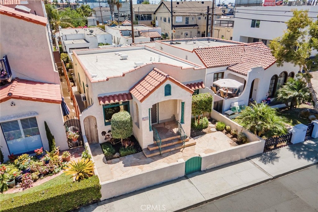206 La Verne