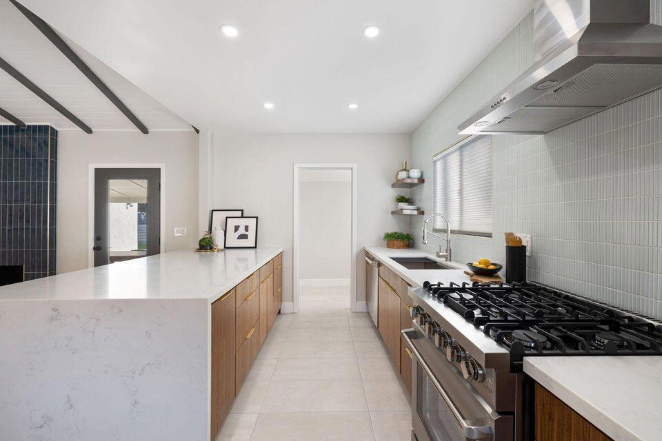 Warm Sands - Residential