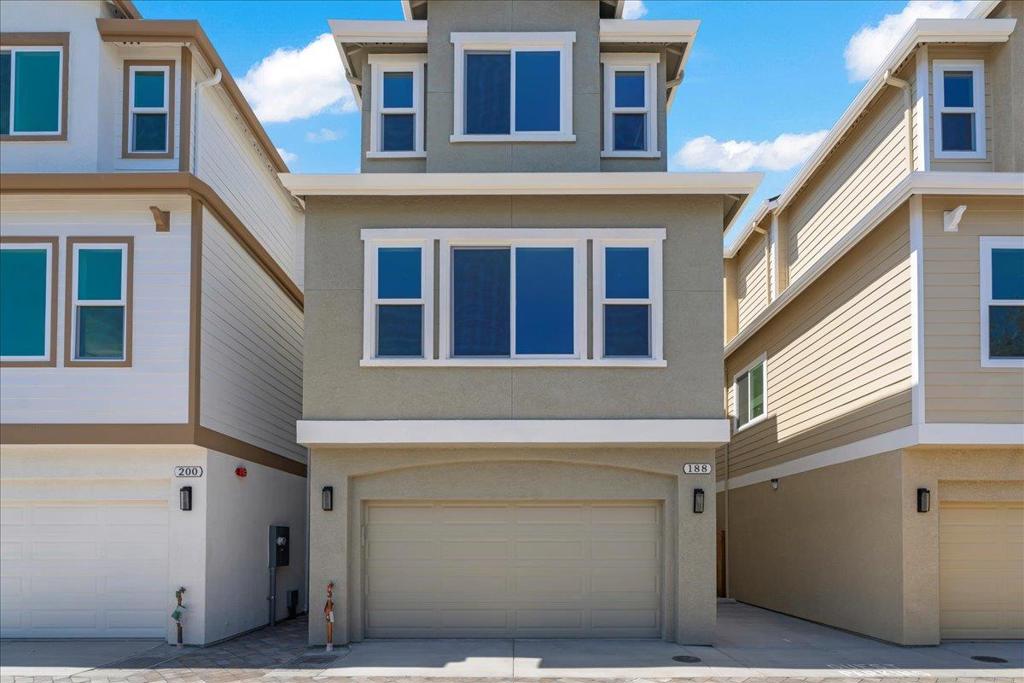 BRAND NEW CONSTRUCTION, 4 Bedroom, 4 Full Bath, Open Floor Plan, Stainless Steel Appliances, Split System Heating & 5 Tone A/C, Double pane Windows, LED Recessed Lighting, Walk-in Closet, Double Vanities, Eat in Kitchen, Engineered Oaks Hardwood Floor Entire House, Fire Sprinklers, 220 EV charging ready in the Garage, Guest Parking, Inside Laundry Room, Easy access to Freeway & Expressway, Centrally located with convenient access to shops & Resturants, Close to Campbell Down Down, Close to John D Morgan Park, Close to Valley Fair, Close to Santana Row