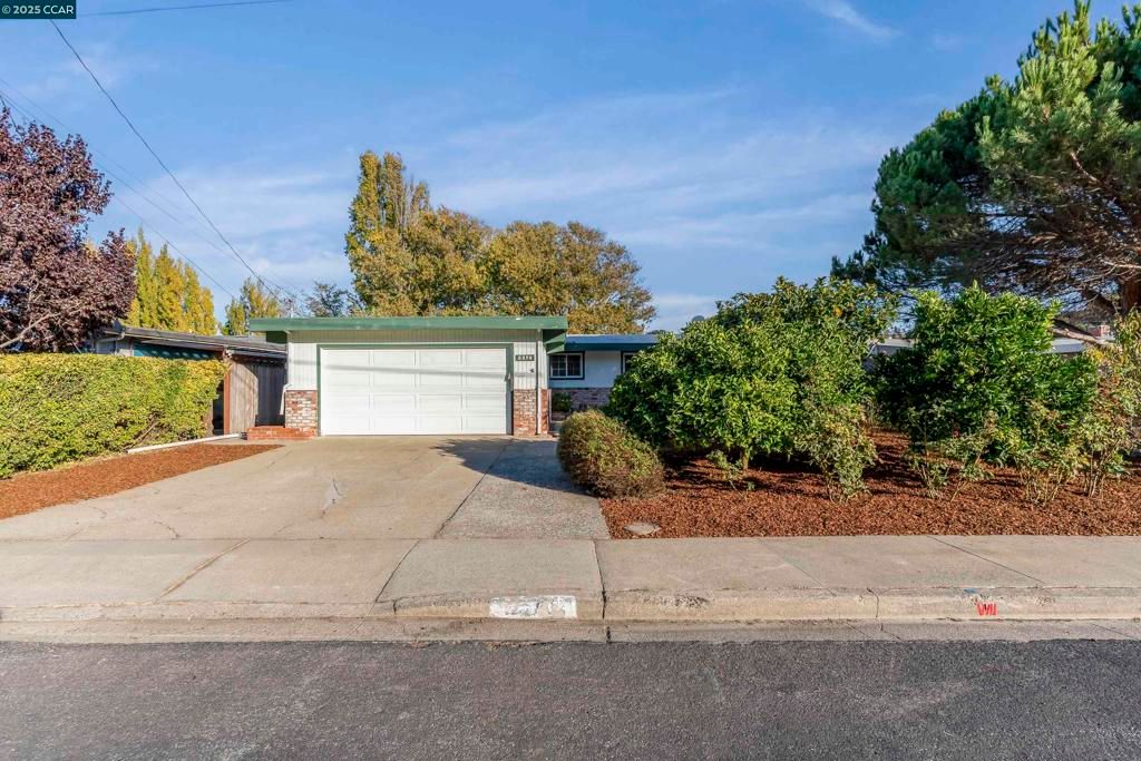 Photo of 2570 Brian Rd Rd, San Pablo, CA 94806 (MLS # 41115610)
