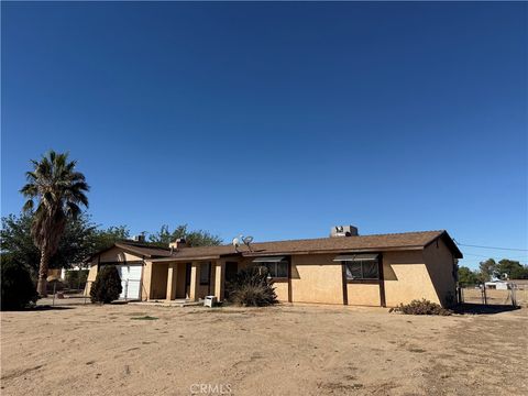 Photo of 14164 Luna Road, Victorville, CA 92392 (MLS # HD25275519)