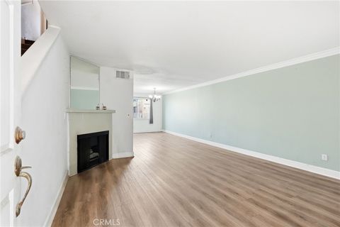 7045 Woodley Avenue 124 Lake Balboa CA 91406