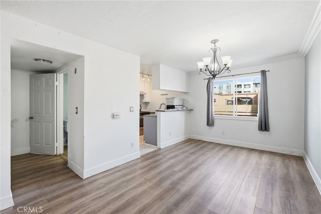 7045 Woodley Avenue 124