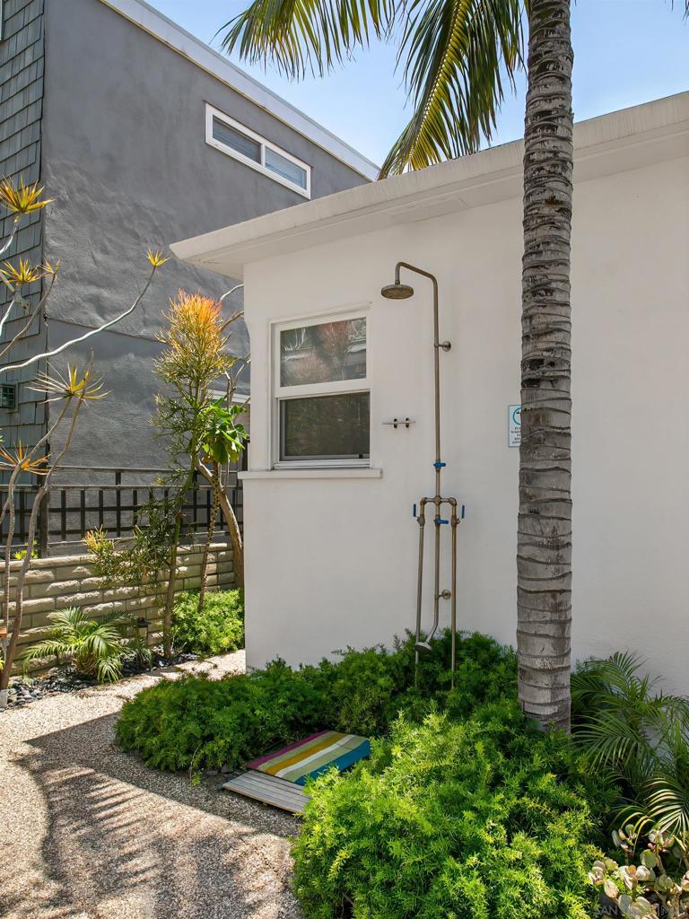 Mission Beach - Residential Lease
