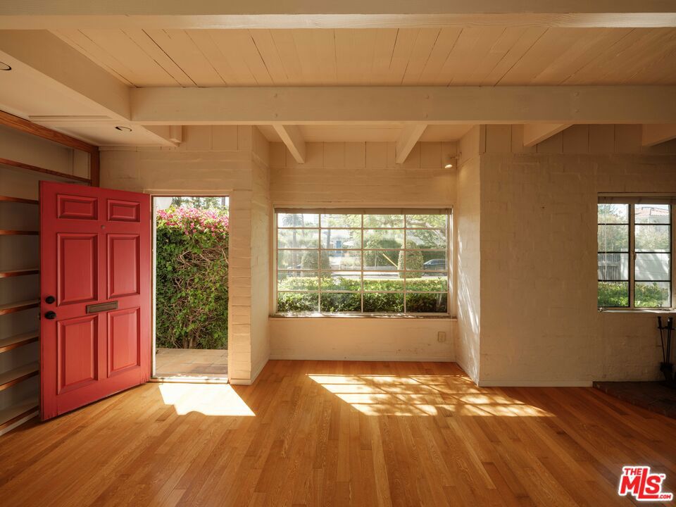 12217 Dorothy Street