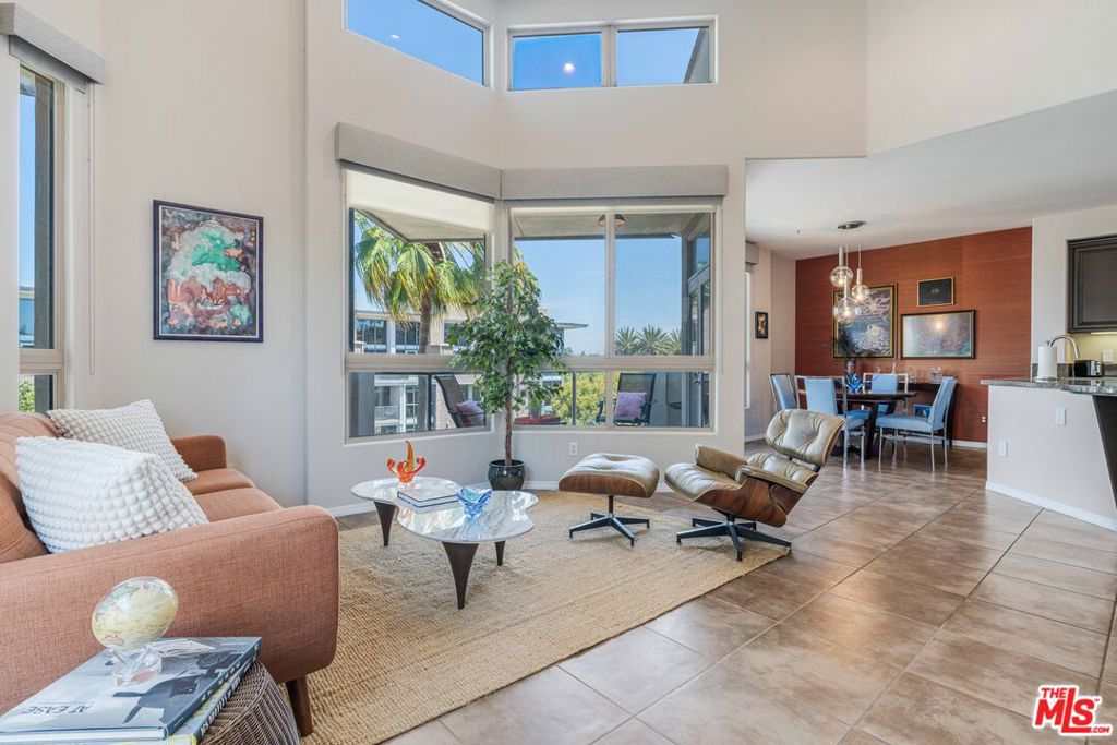 13044 Pacific Promenade