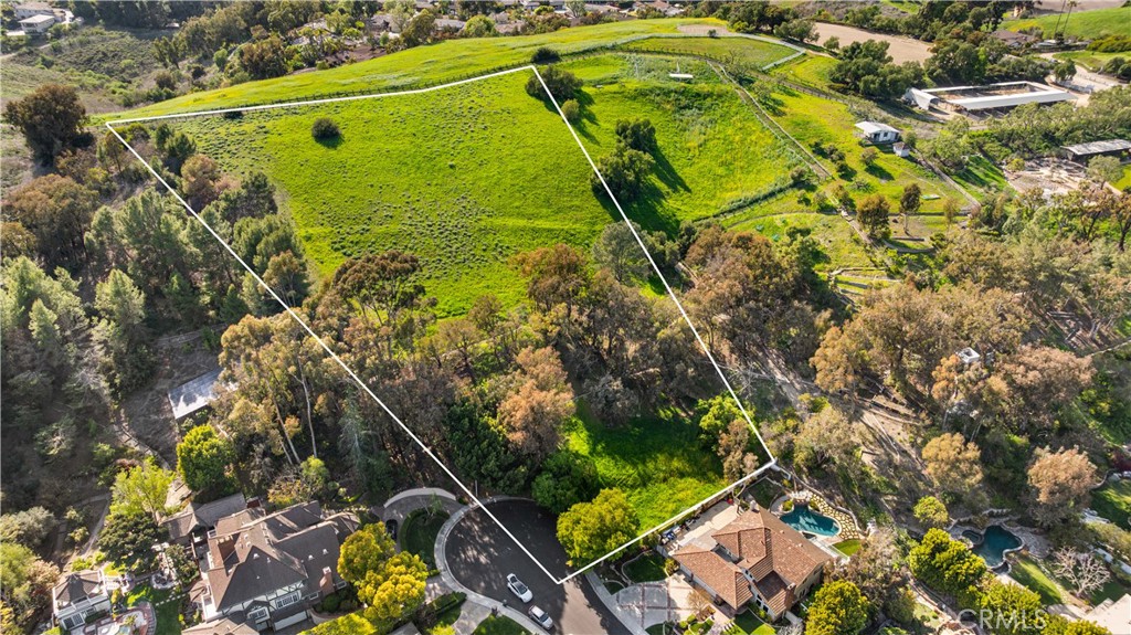 27281 Viewpoint Circle