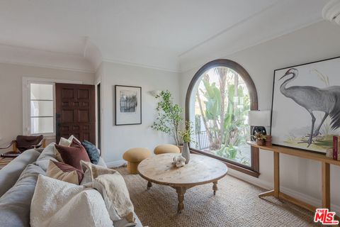 Photo of 7464 Hollywood Boulevard, Los Angeles, CA 90046 (MLS # 25608581) Photo of 7464 Hollywood Boulevard, Los Angeles, CA 90046 (MLS # 25608581)
