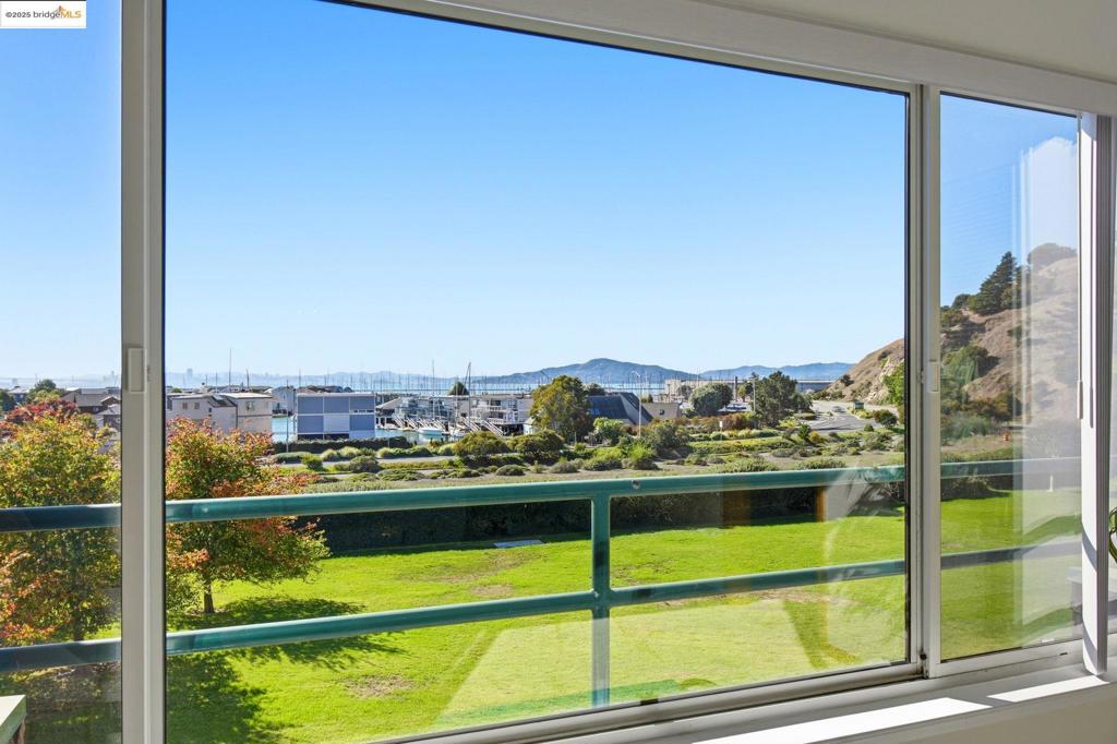 BRICKYARD LANDNG - Residential