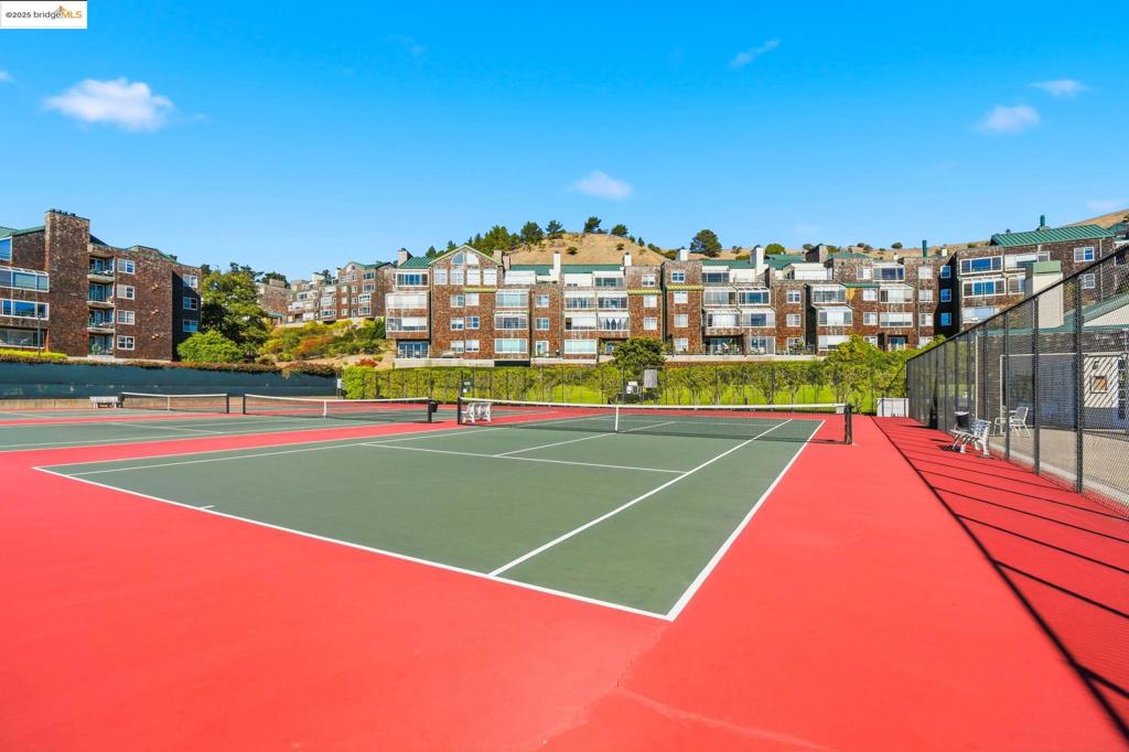 BRICKYARD LANDNG - Residential