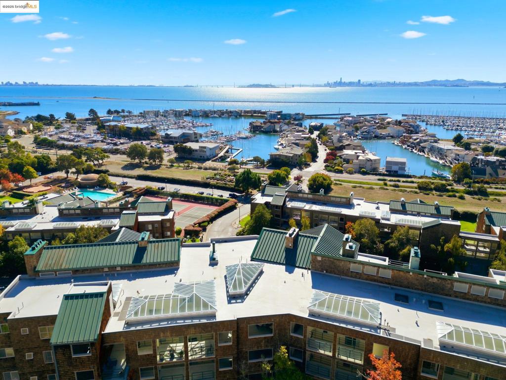 BRICKYARD LANDNG - Residential