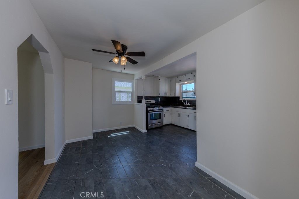listing image 130729538835181930465