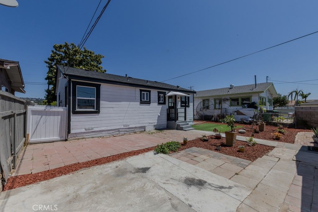 listing image 130721305488016244502