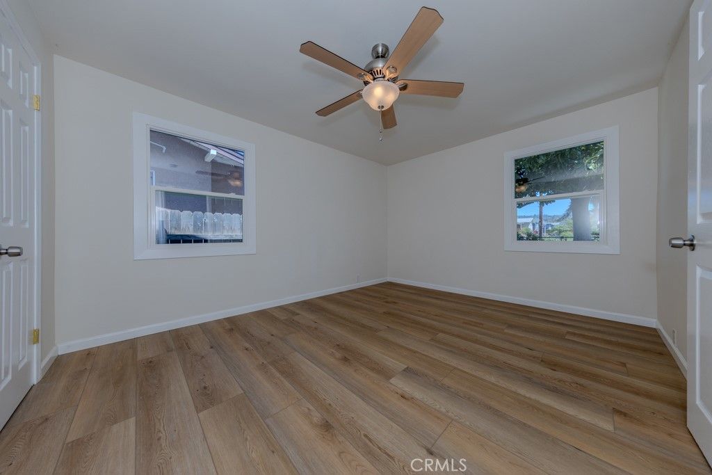 listing image 130723237895058490626