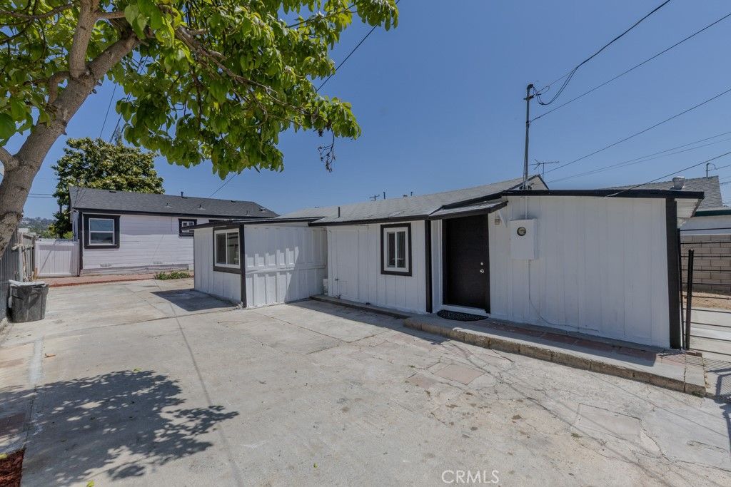listing image 130720521001935516353