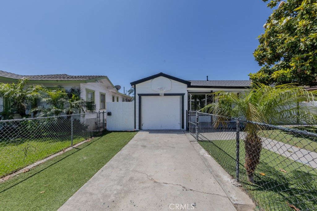 listing image 130723343012259427385