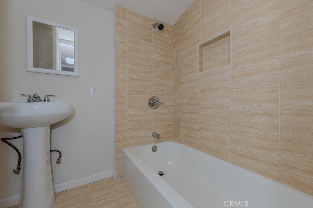 listing image 130723192580660783601