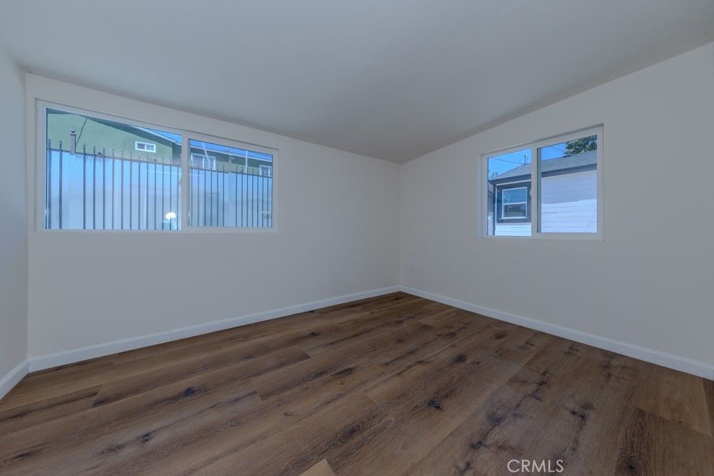 listing image 130723553089523378138
