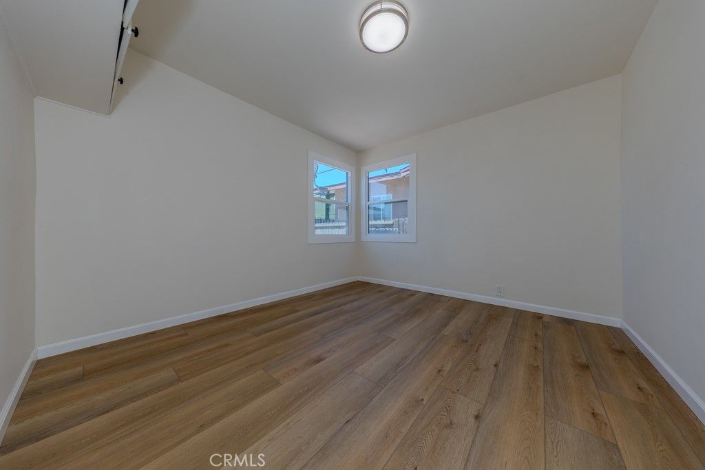 listing image 130722196916616027272