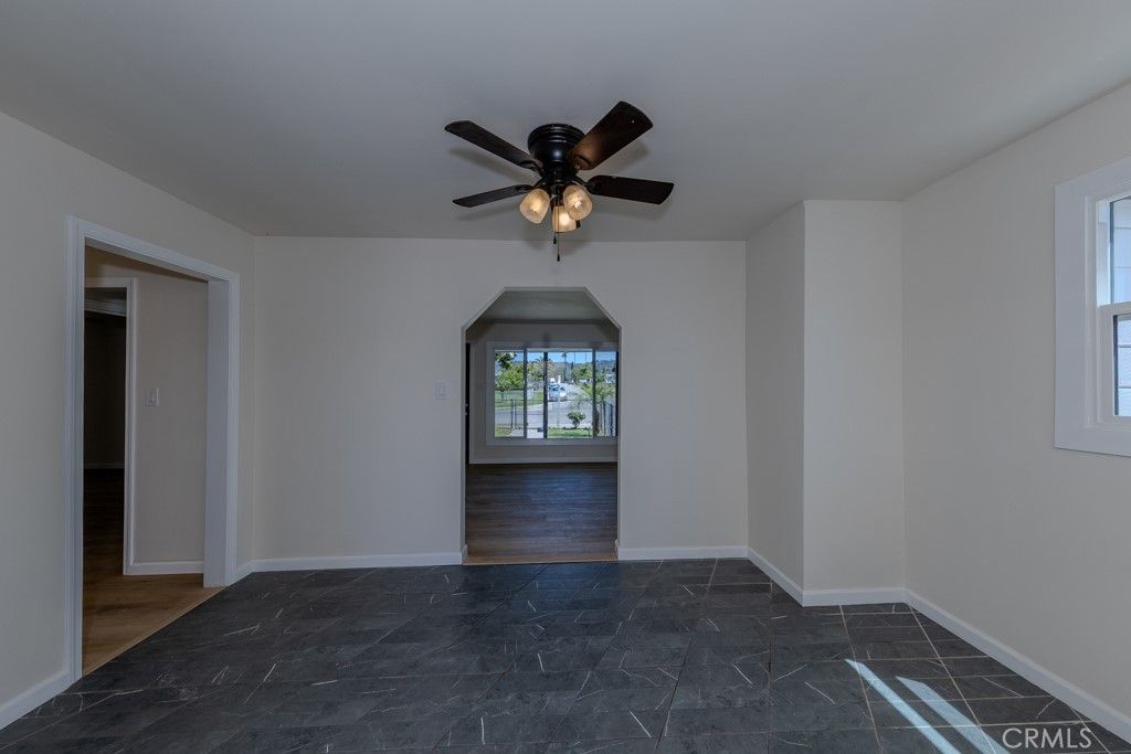 listing image 130722938968693976173