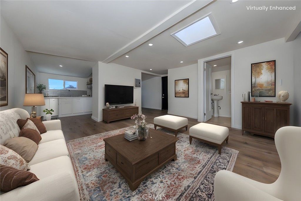 listing image 130729254484830835081